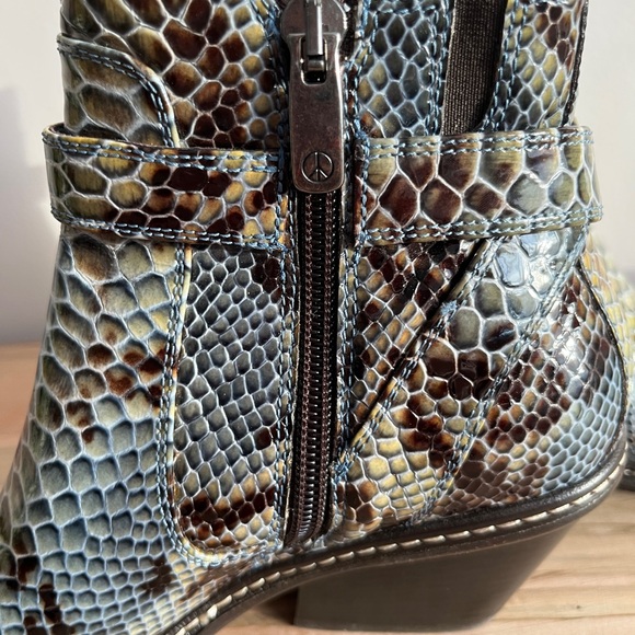 Donald J. Pliner- Western Couture Bootie - Picture 9 of 15